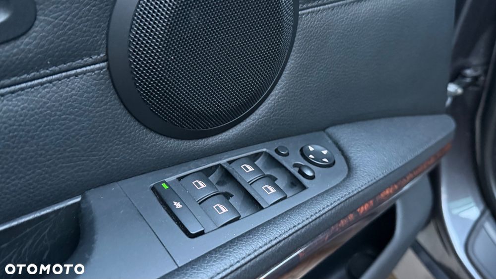 BMW Seria 3 - 25