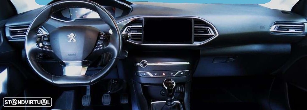 Peugeot 308 1.2 PureTech Style - 4