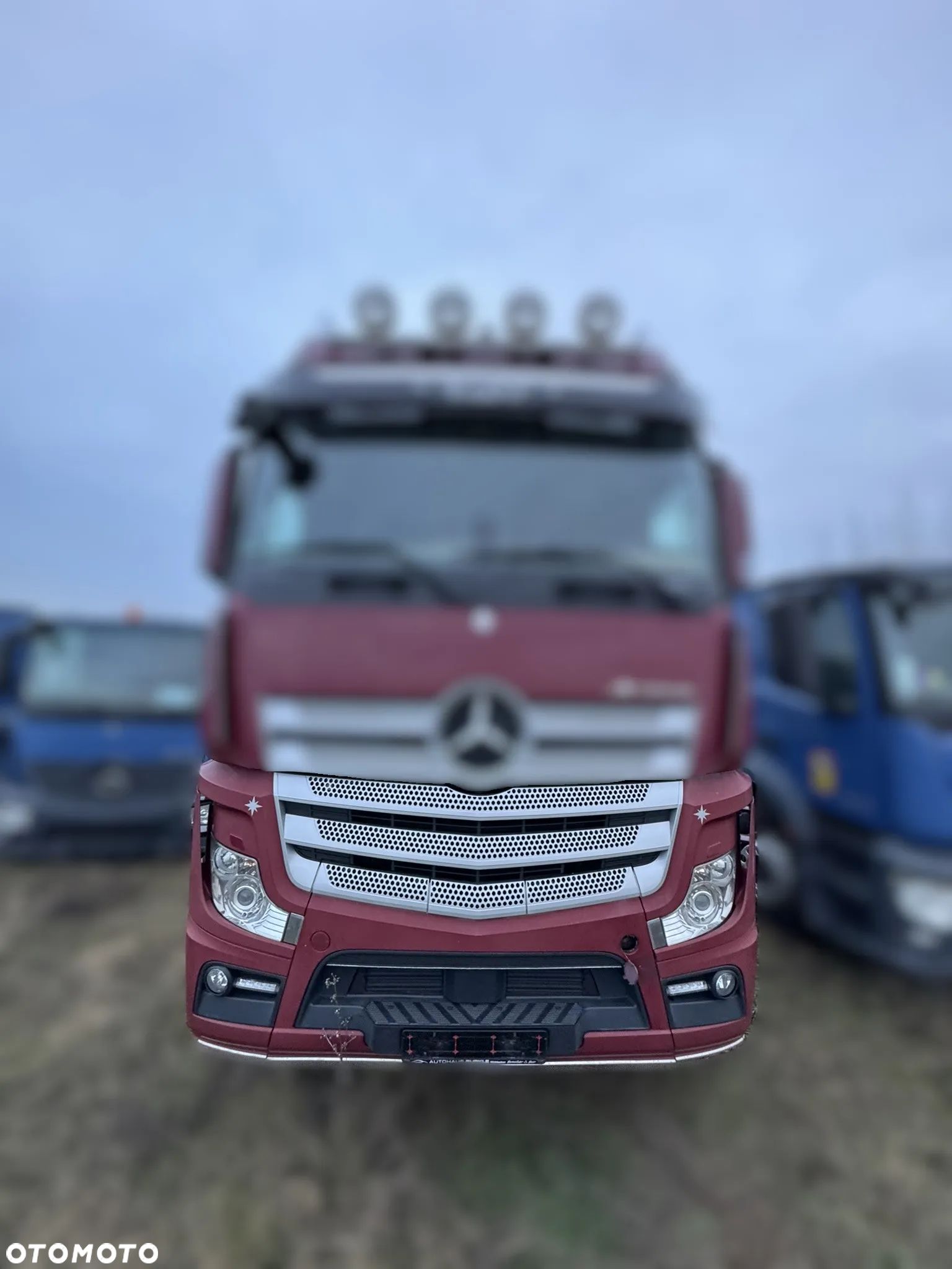 Zderzak przód komplet Actros MP4 - 1
