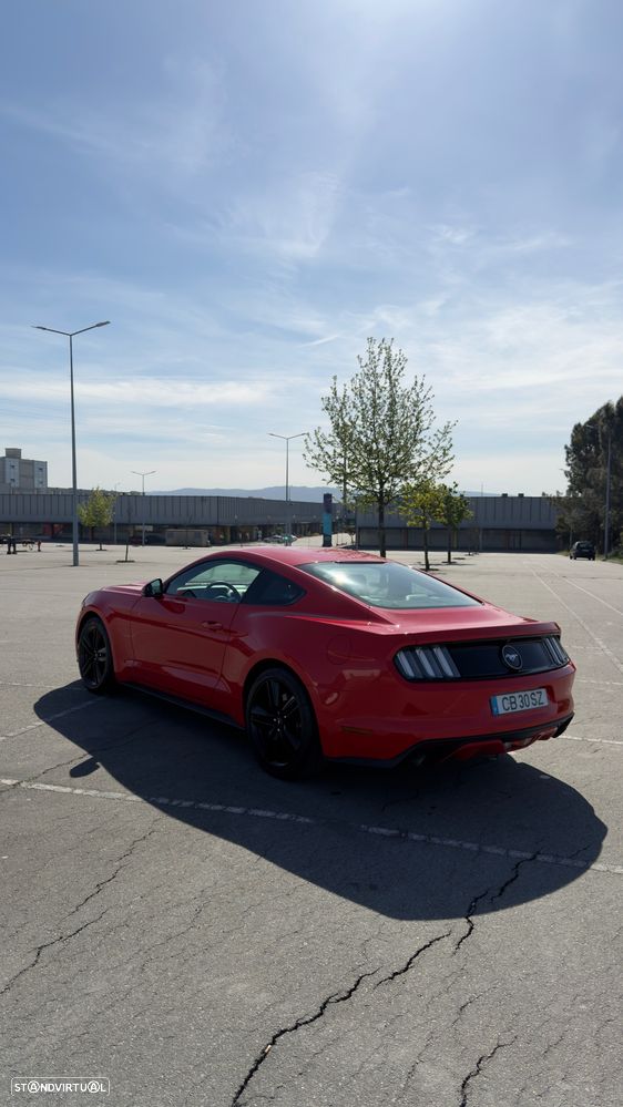 Ford Mustang 2.3 Eco Boost - 4