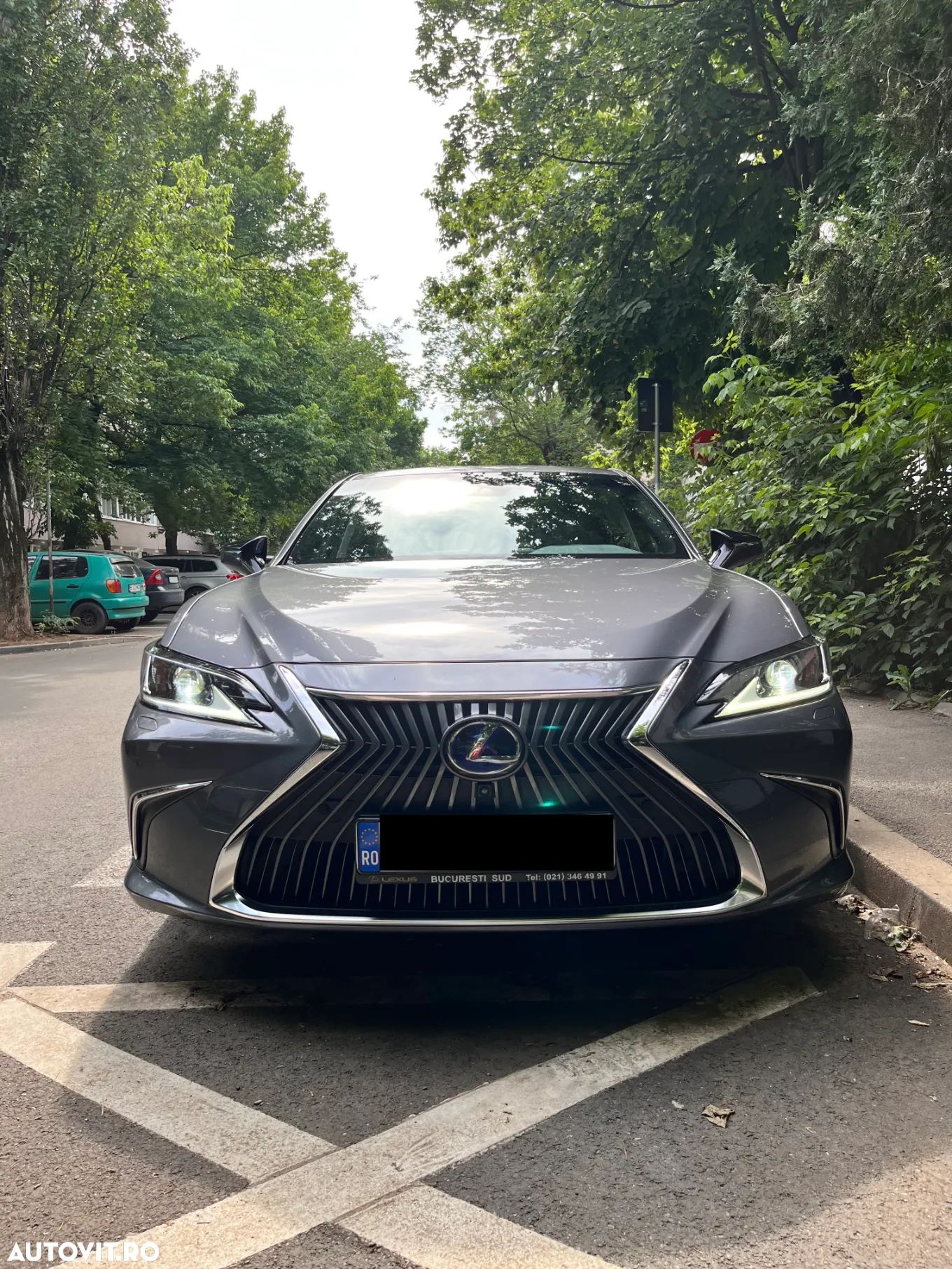 Lexus Seria ES 300h 2.5 TNGA HV 25H- 4X2 CVT Executive - 1