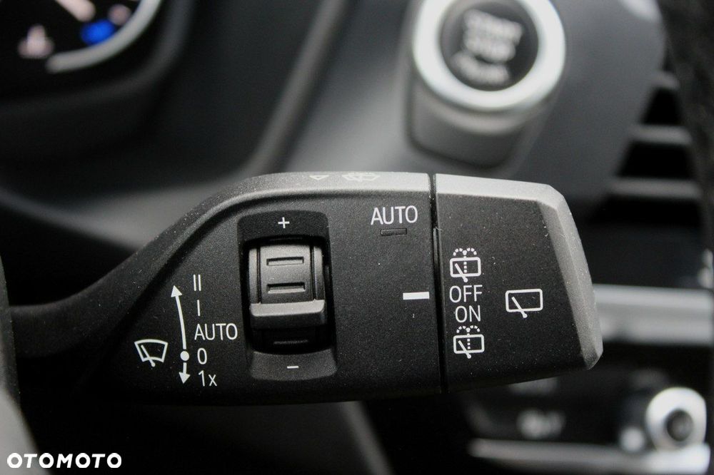BMW X3 sDrive18d mHEV - 36