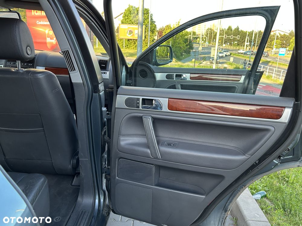 Volkswagen Touareg 3.2 V6 Tiptr - 26