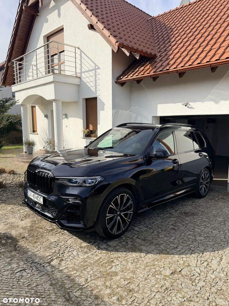 BMW X7 M50i - 1