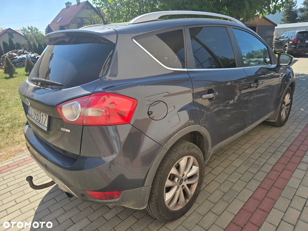 Ford Kuga 2.0 TDCi 4x4 Titanium - 4