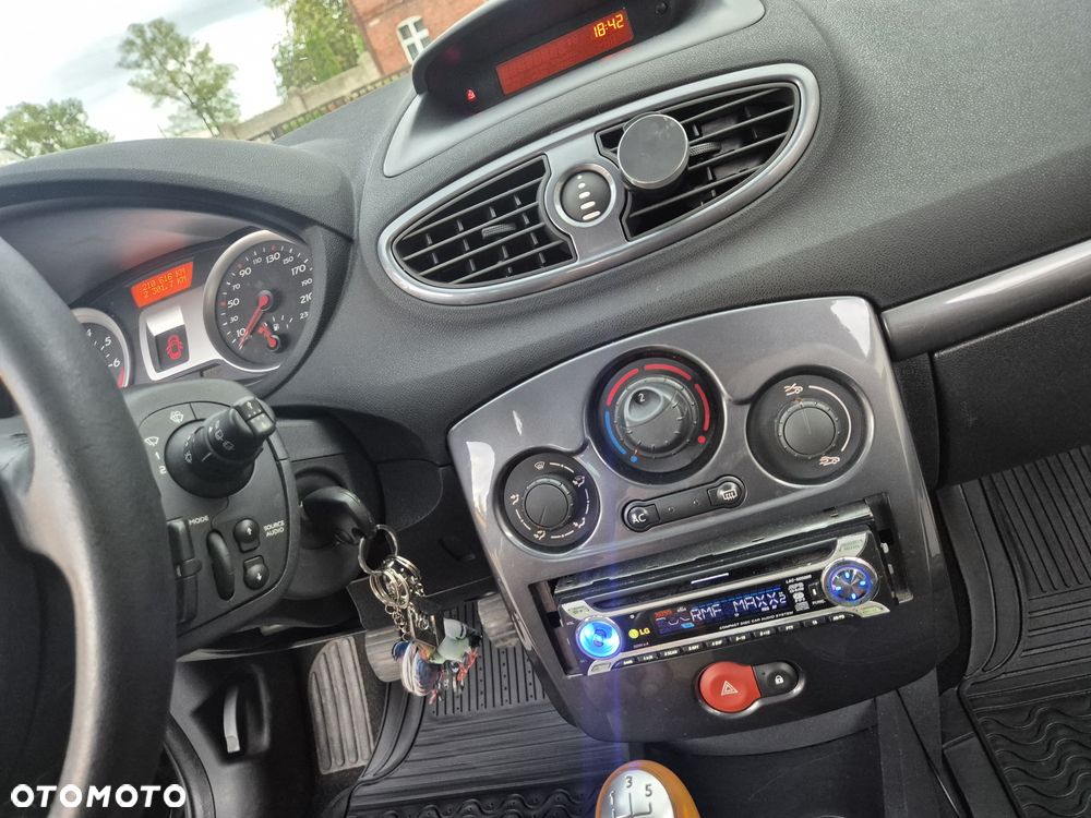 Renault Clio - 5