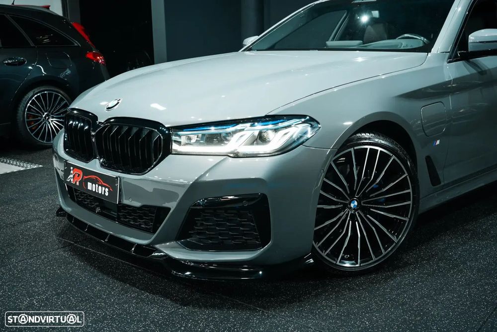 BMW 530 e Pack Desportivo M - 4