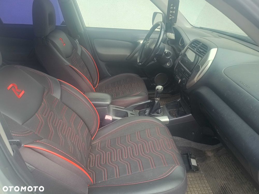 Toyota RAV4 - 7