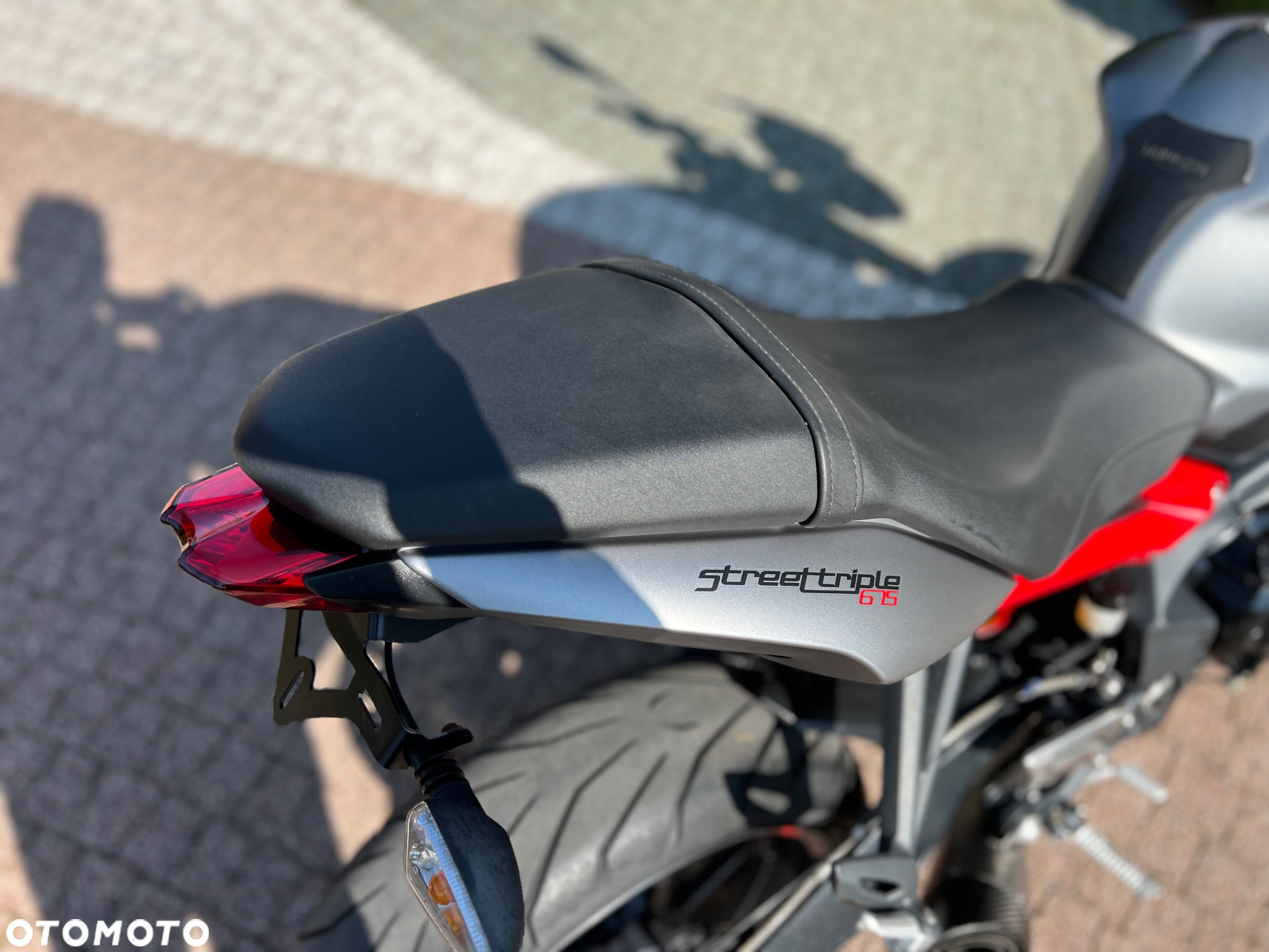 Triumph Street Triple - 12