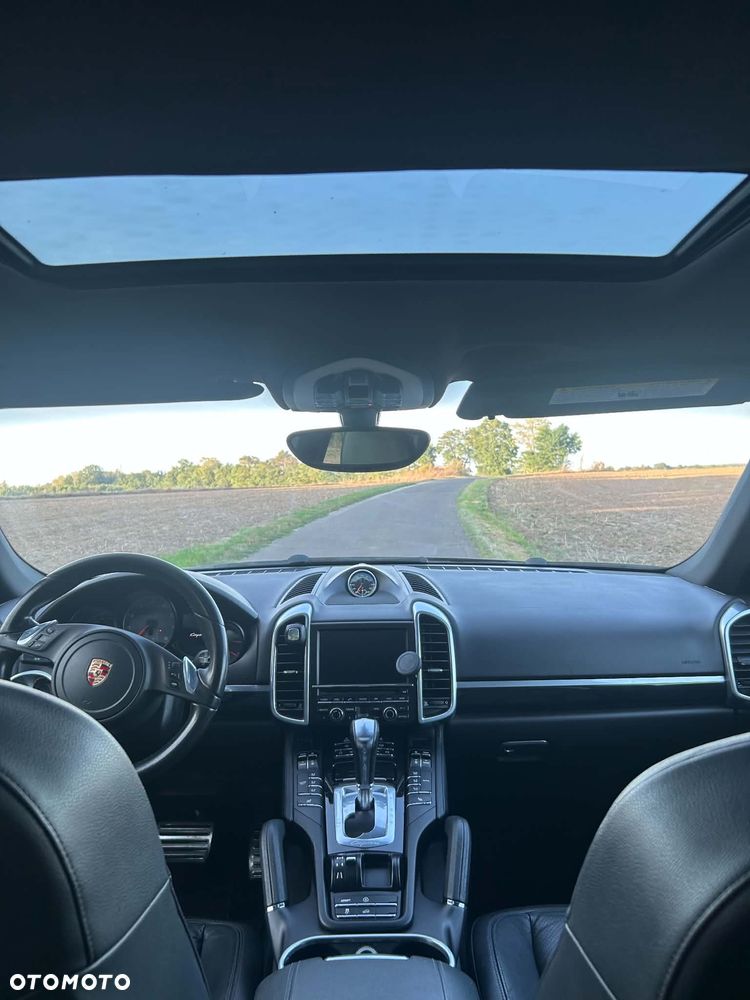 Porsche Cayenne - 19