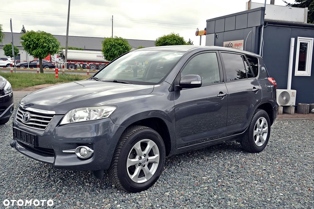 Toyota RAV4 2.2 D-4D Sol - 1