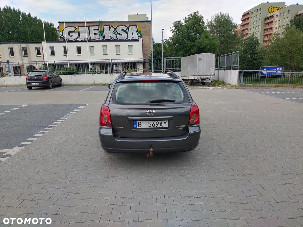 Toyota Avensis 2.0 D-4D Team - 6