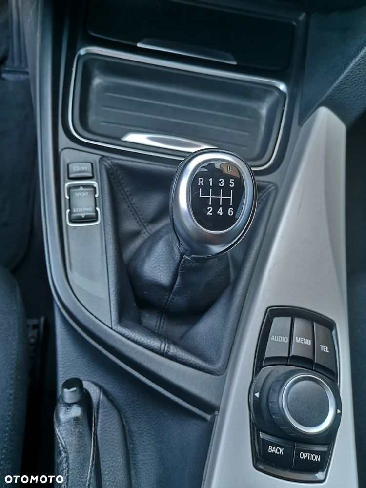 BMW Seria 3 316d Modern Line - 19
