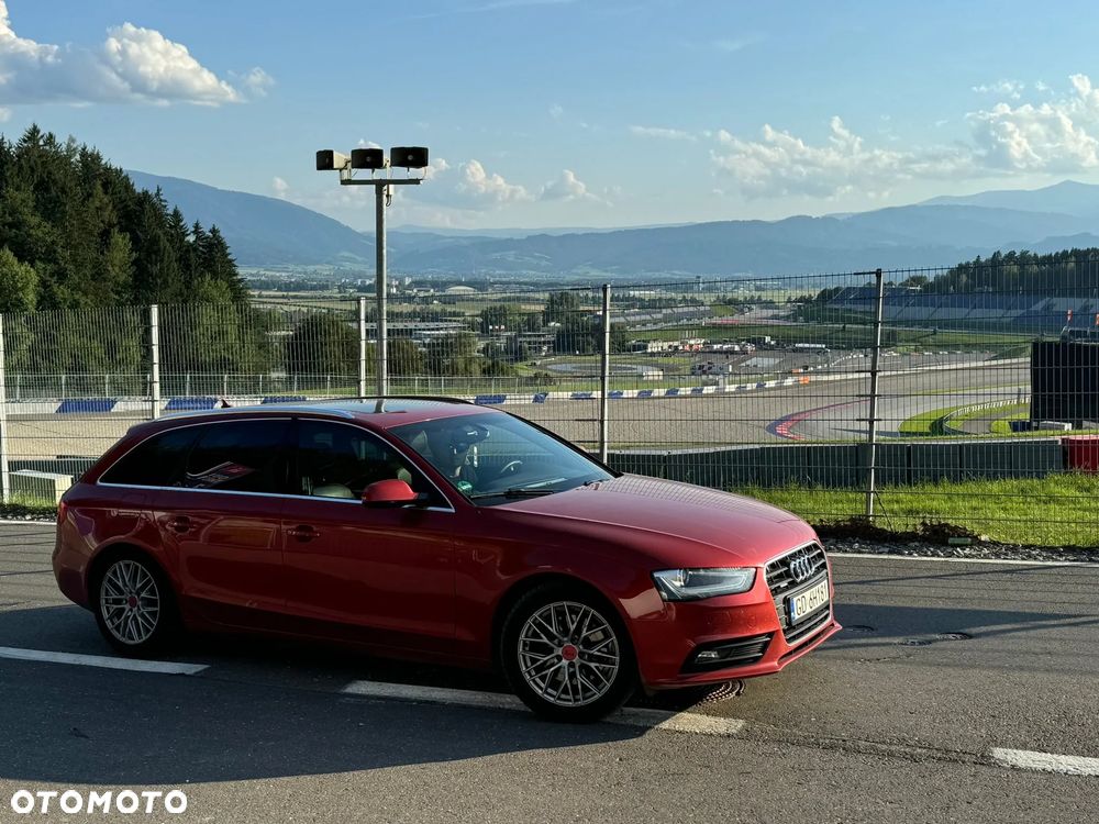 Audi A4 Avant 2012 photo 4
