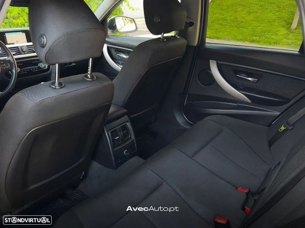 BMW 318 d Aut. Advantage - 19