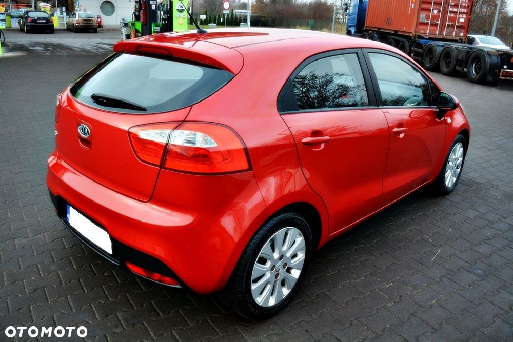 Kia Rio 1.2 Attract - 12