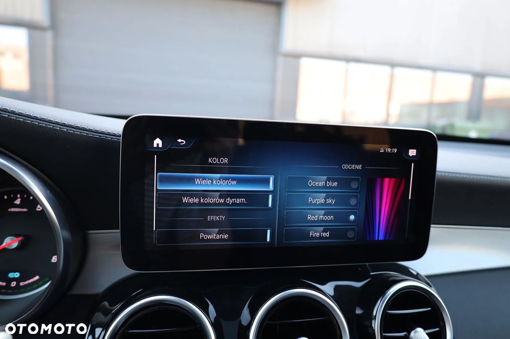 Mercedes-Benz GLC 300 e 4Matic 9G-TRONIC - 12