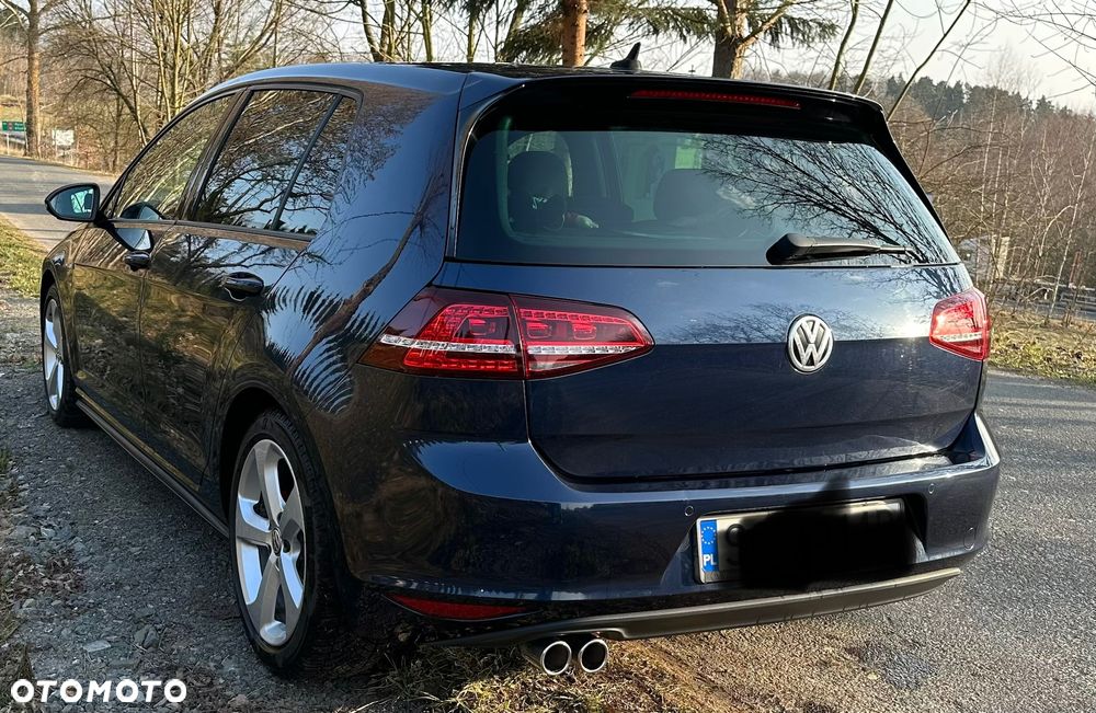 Volkswagen Golf - 15