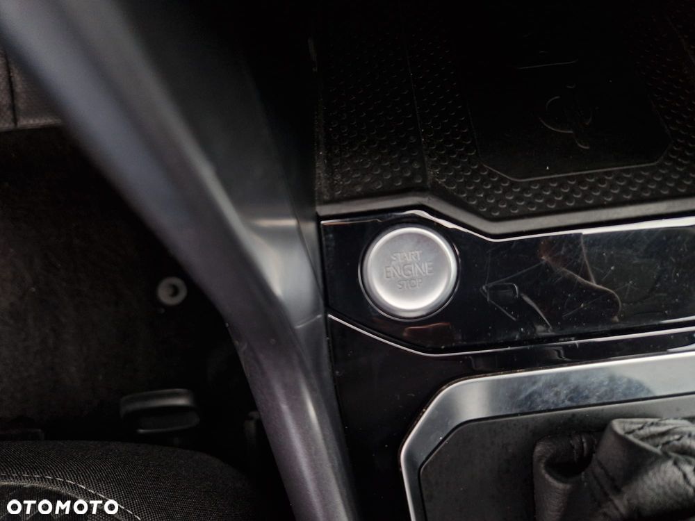 Volkswagen T-Roc 2.0 TDI SCR DSG ACTIVE - 12