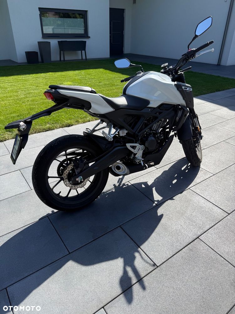 Honda CB - 4