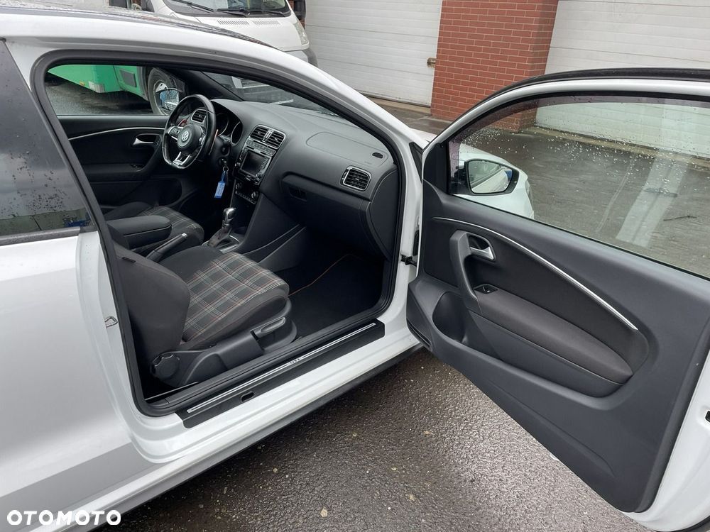 Volkswagen Polo - 4