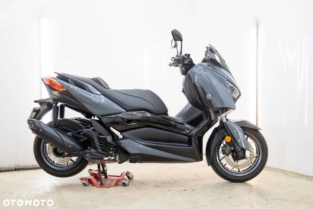 Yamaha X-max - 5