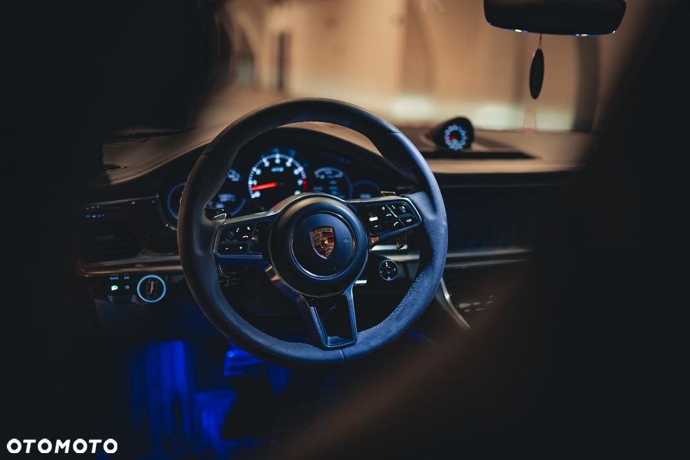 Porsche Panamera GTS GPF - 13