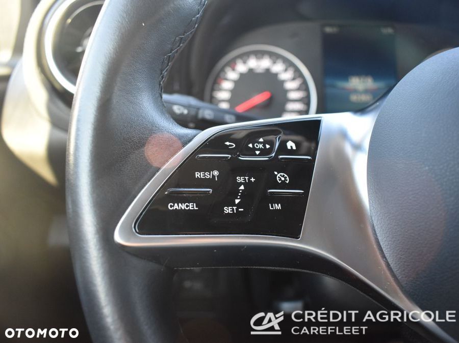 Mercedes-Benz Klasa T 180 d Progressive - 32