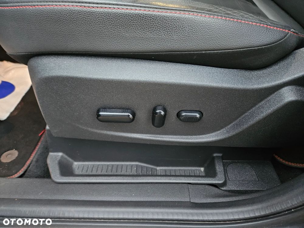 Ford Kuga 1.5 EcoBoost 4x4 ST-Line - 24