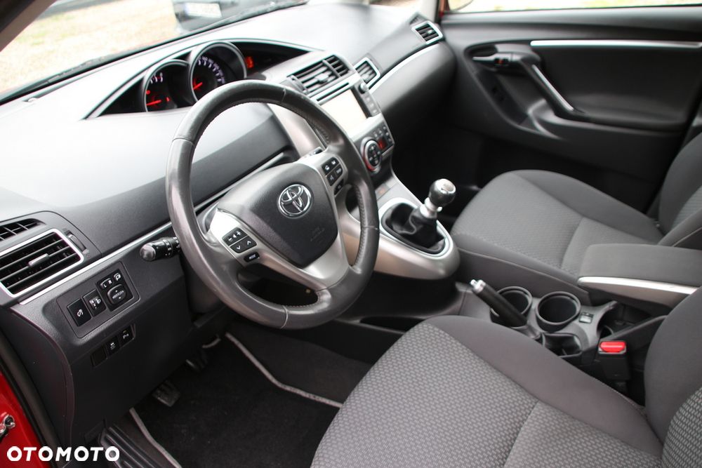 Toyota Verso 1.8 Edition - 12