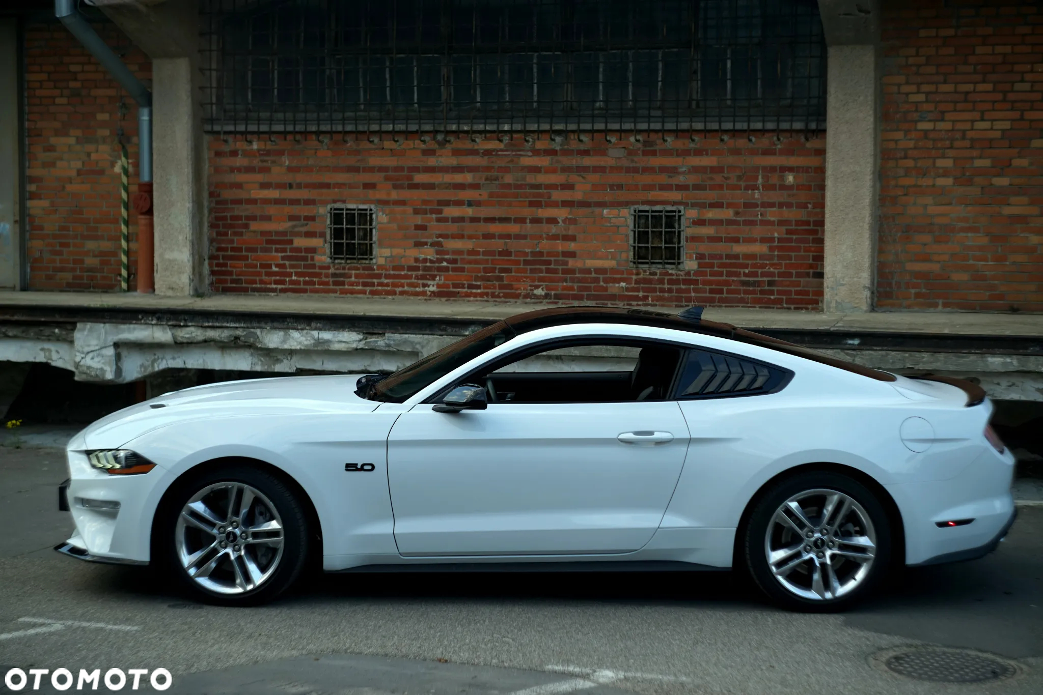 Ford Mustang - 22