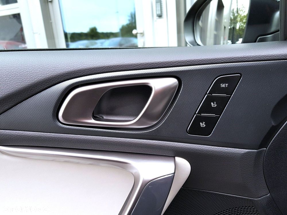 Kia XCeed 1.6 T-GDI Business Line DCT - 16