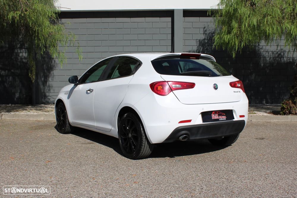 Alfa Romeo Giulietta - 7