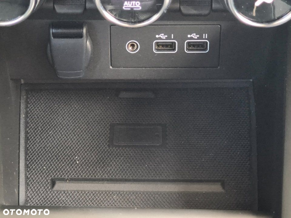 Renault Clio - 27
