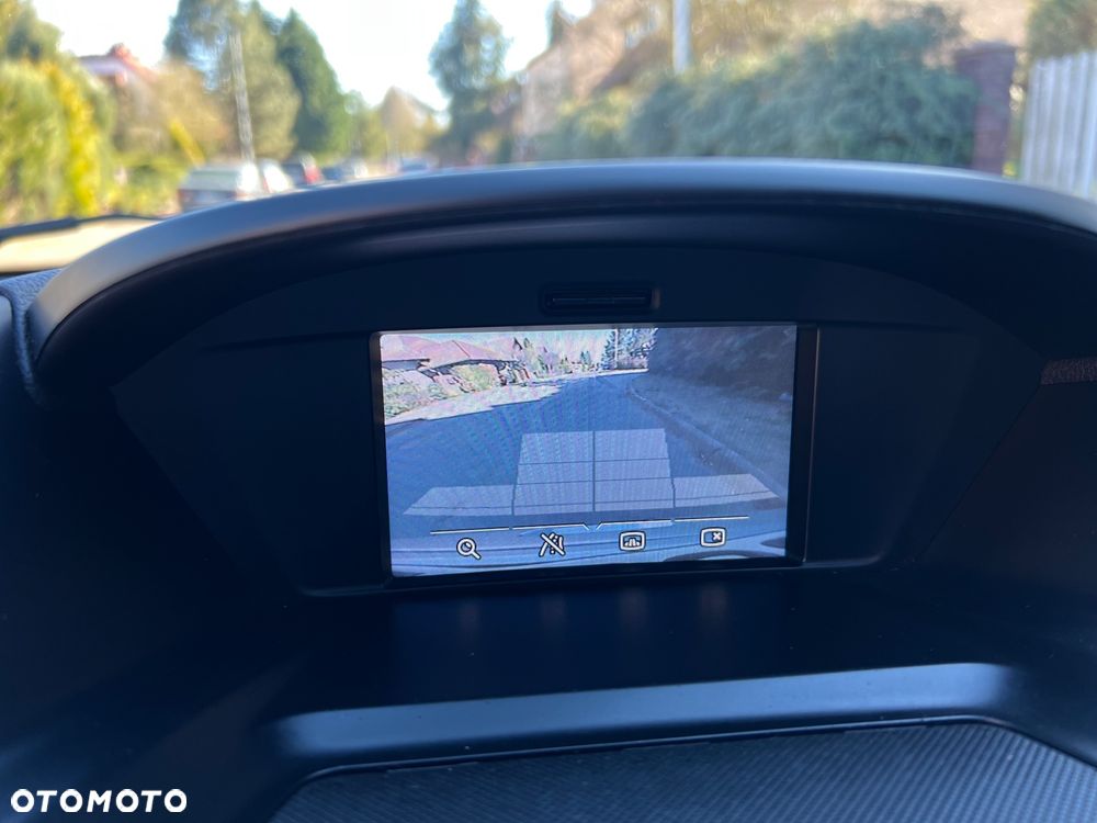 Ford Kuga 2.0 TDCi 2x4 Titanium - 30