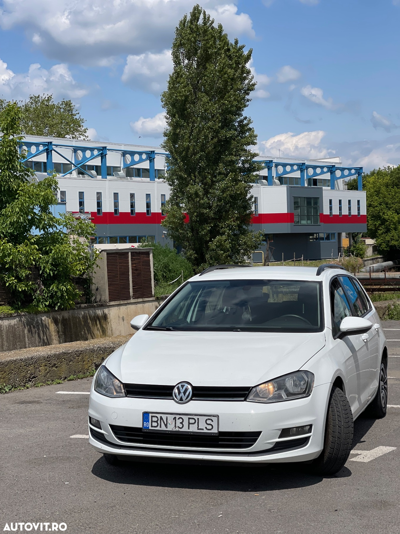 Volkswagen Golf - 2