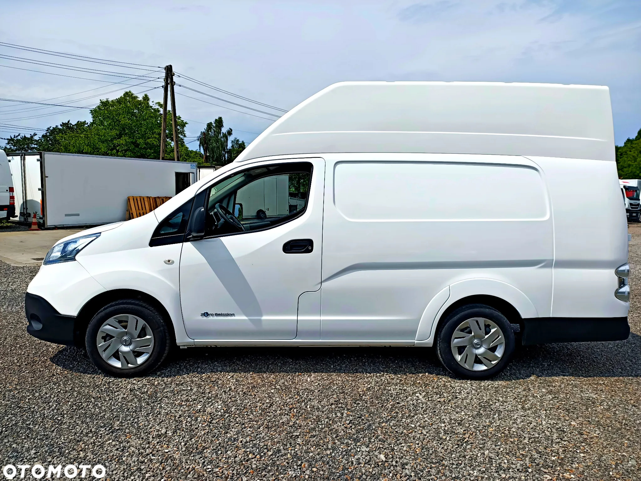 Nissan ENV 200 Maxi - 4