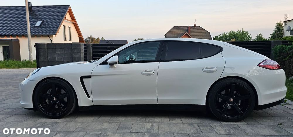 Porsche Panamera 4 - 12