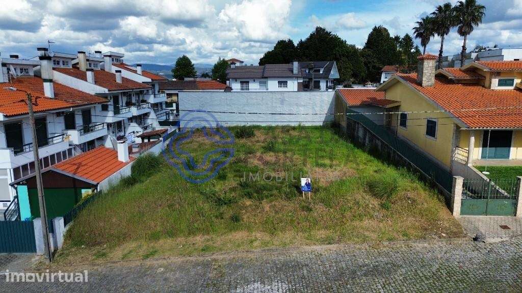 Terreno urbano C/ 551 m2 - Grande imagem: 2/10