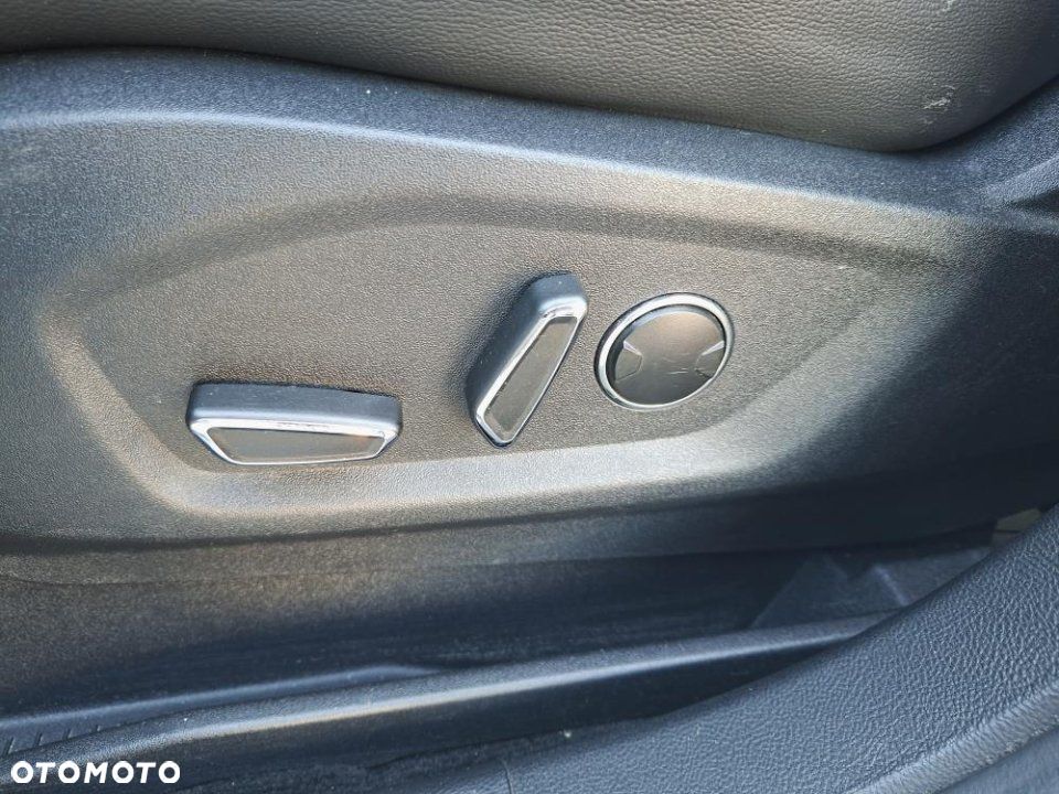Ford Galaxy - 20