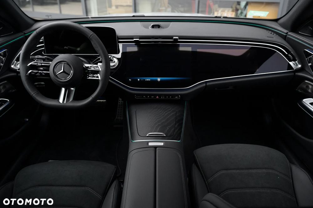 Mercedes-Benz Klasa E 300 de 4-Matic AMG - 14
