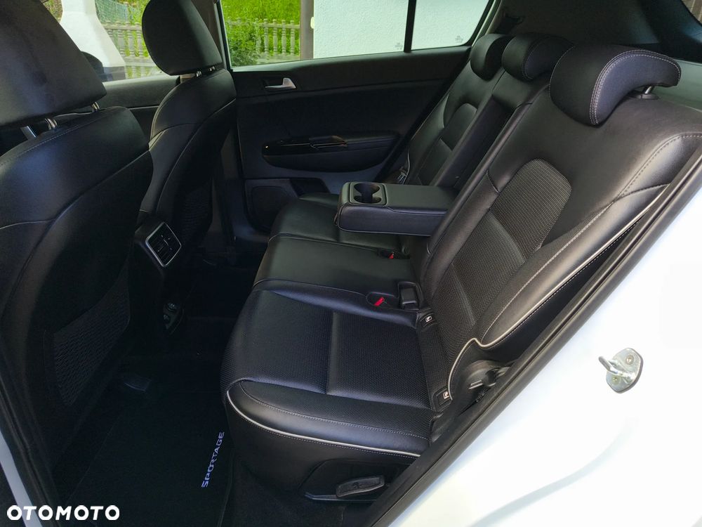 Kia Sportage 1.6 CRDI AWD Eco-Dynamics+ (48V M-H) DCT Black Edition - 37