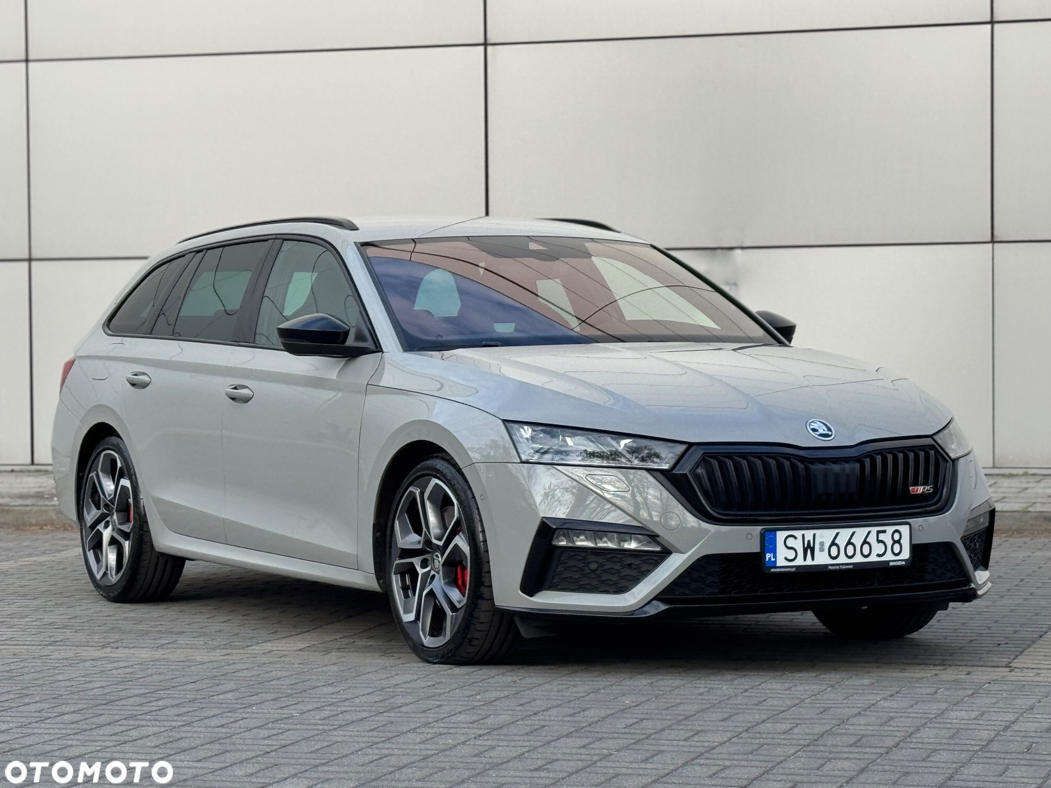 Skoda Octavia 2.0 TSI RS 245 DSG - 32
