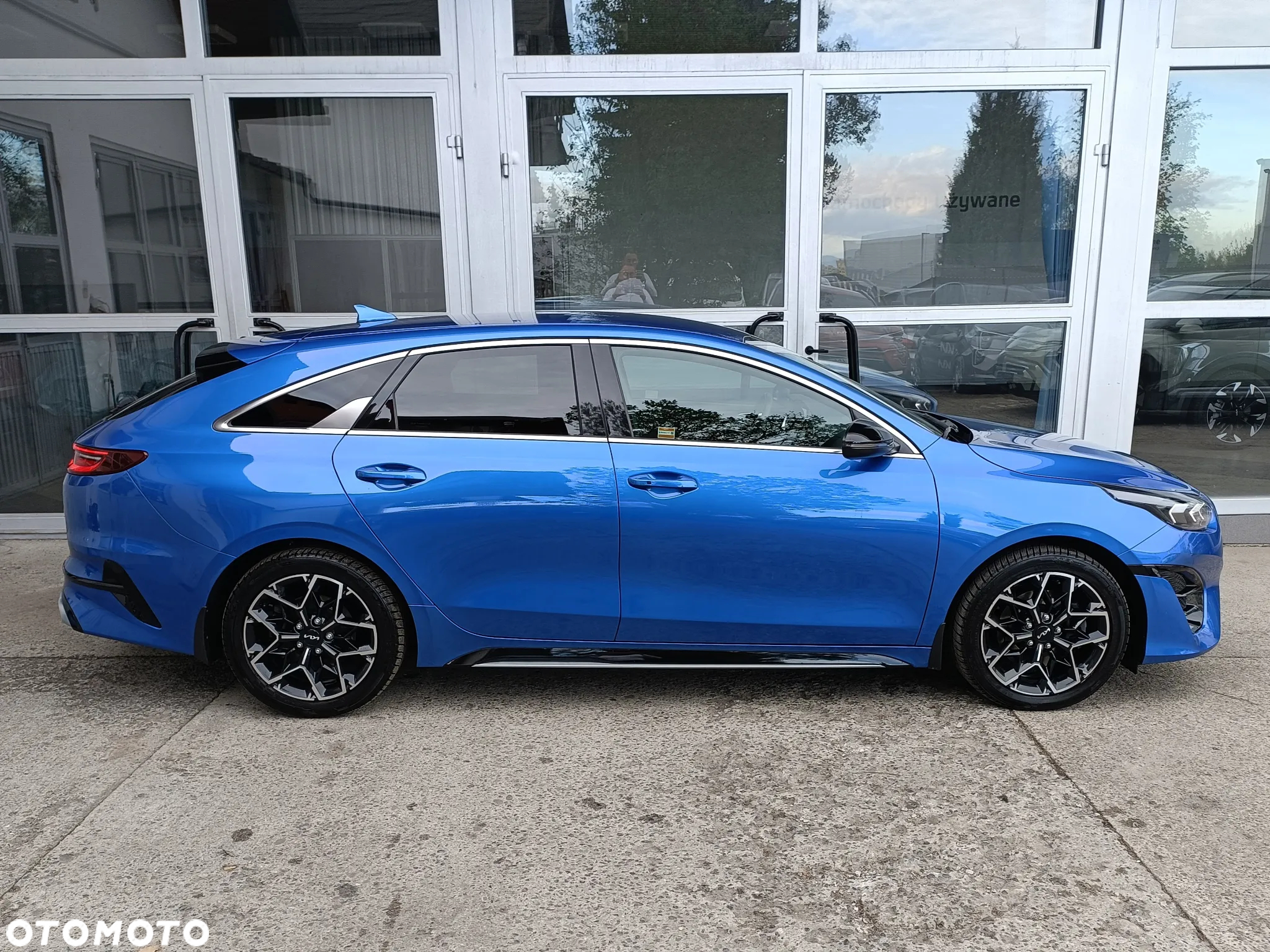 Kia ProCeed 1.5 T-GDI GT Line - 4
