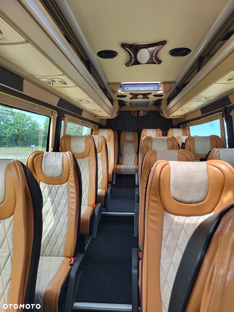 Mercedes-Benz Sprinter 519 CDI 24 miejsca + 3 stojące - 13