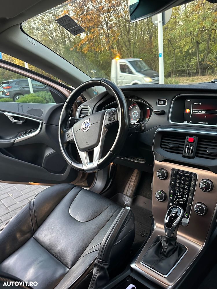 Volvo V40 D3 Aut Summum - 3