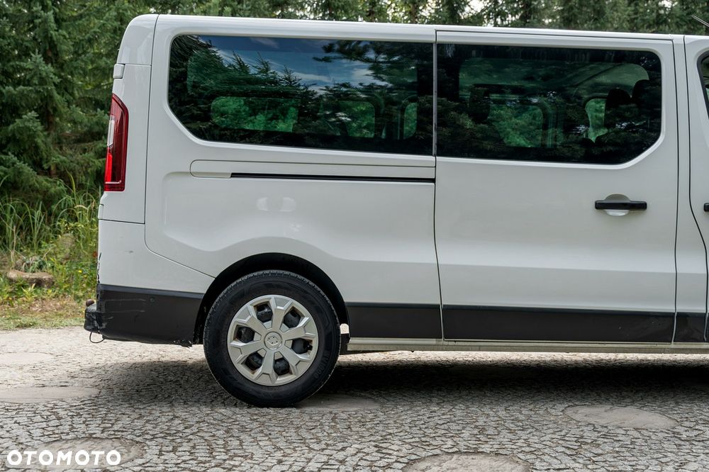 Renault Trafic Grand 2.0 dCi - 15