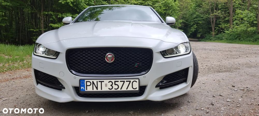 Jaguar XE 20d R-Sport - 3