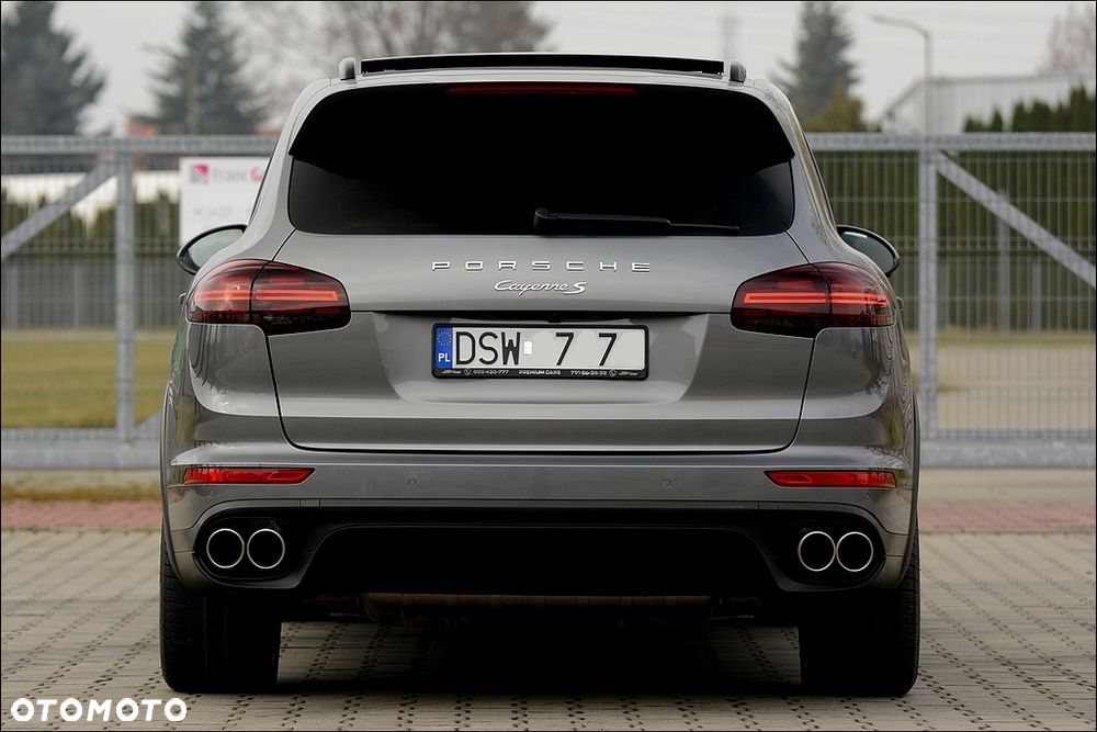 Porsche Cayenne S Platinum Edition - 7