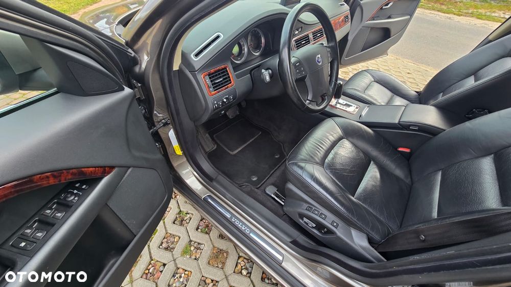 Volvo S80 V8 AWD Executive - 9